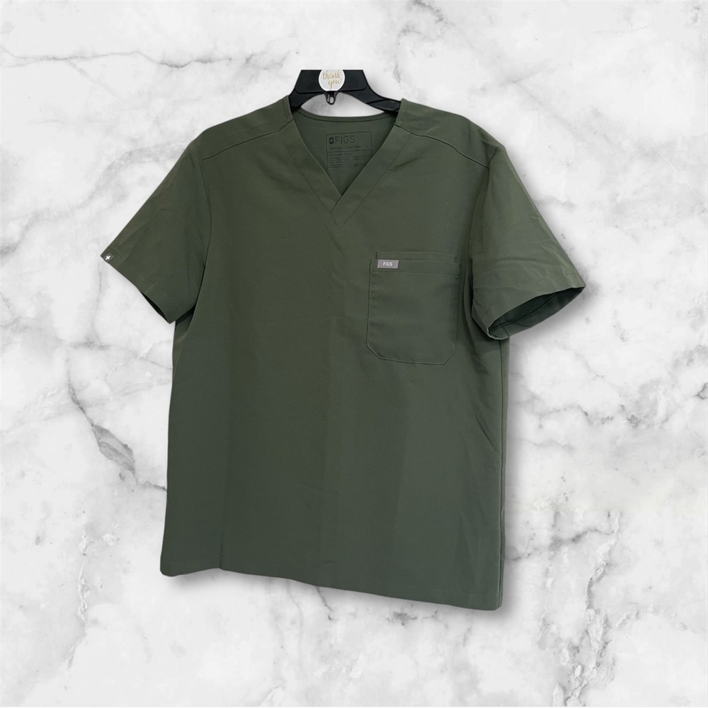 Figs Forest Green‎ Short Sleeve Scrub 
Size small ~ Healthcare or Medical Staff